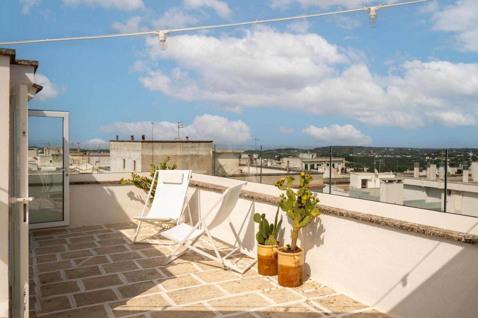 Casa U Burie, Casa Design Con Terrazza Panoramica E Jacuzzi Apartment Cisternino Luaran gambar
